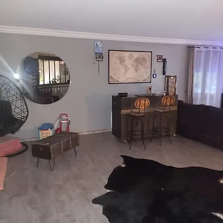 House 3km From The 24 Of Le Mans Circuit